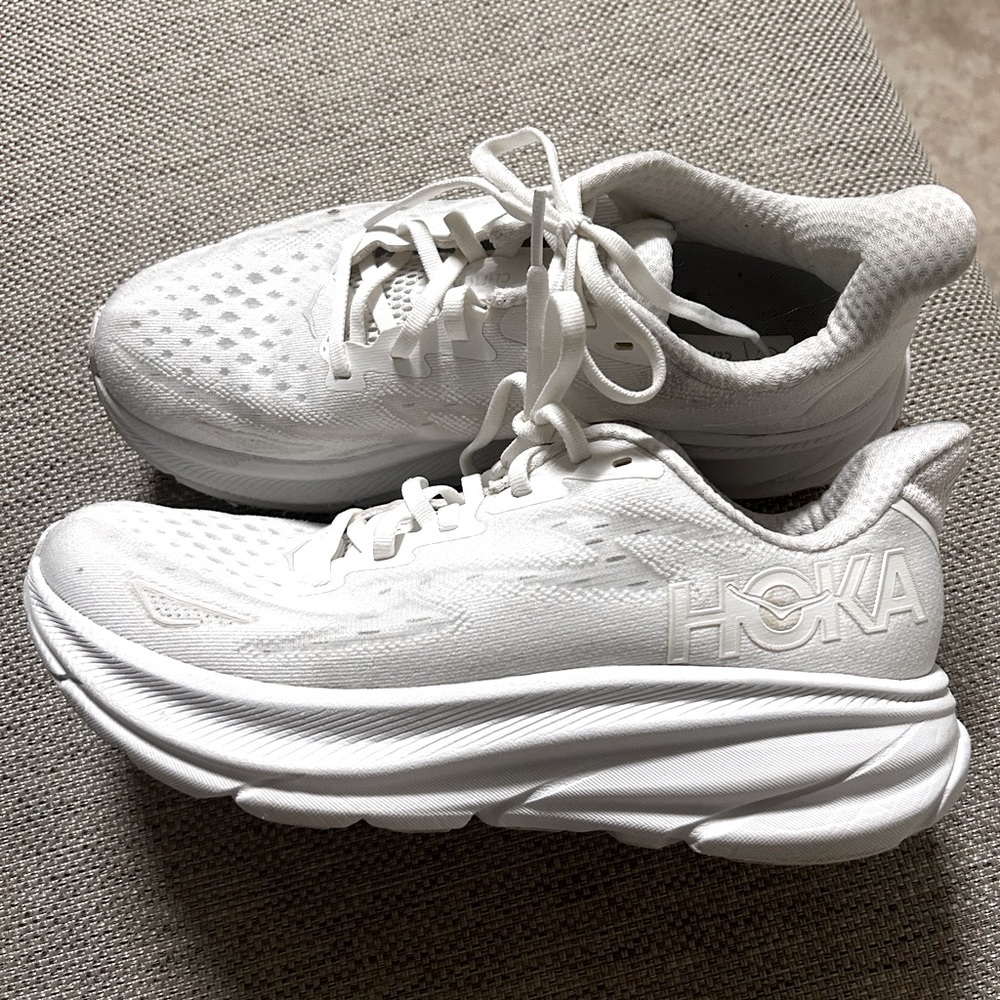 Hoka Clifton 8